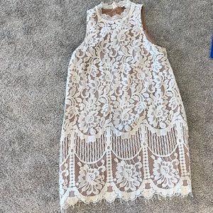 M White lace dress w/moth tan/nude slip built in
